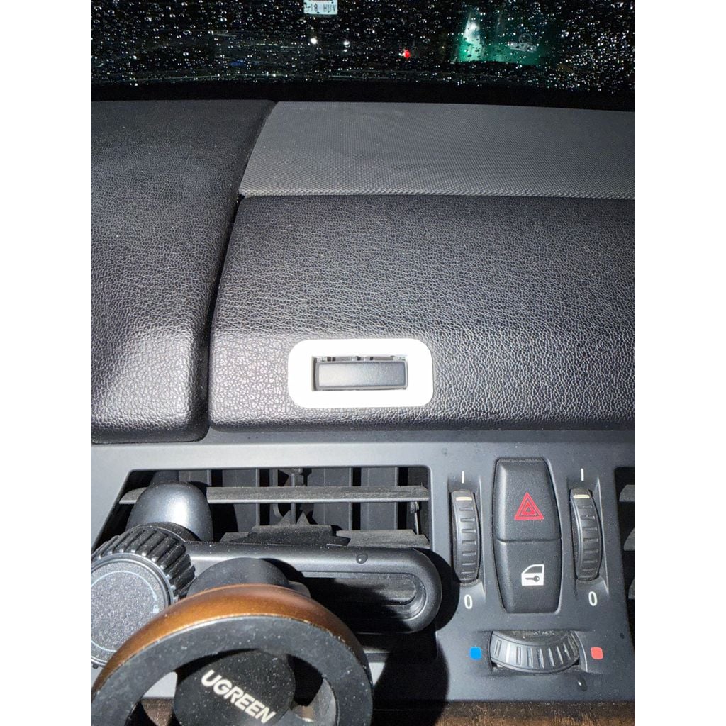 Enclosure For Button On Dashboard – 2002 Bmw Z4