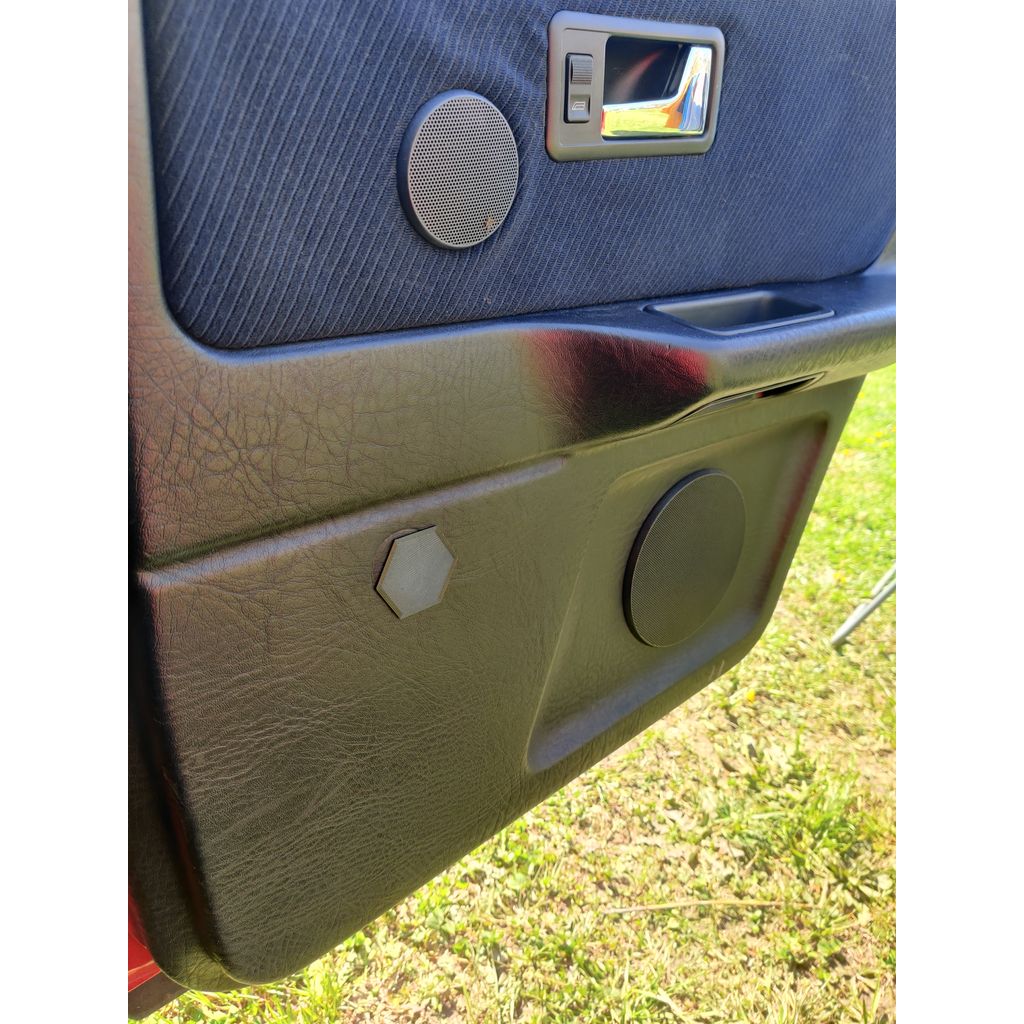 Ex Window Hole Cover – 1972-1996 Audi 80