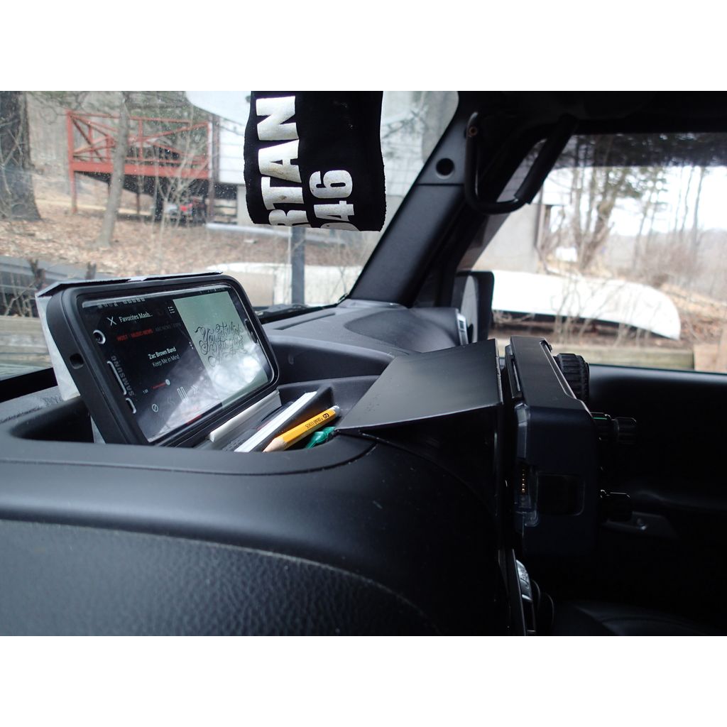 Faceplate Dash Bracket – 2015 Jeep Wrangler