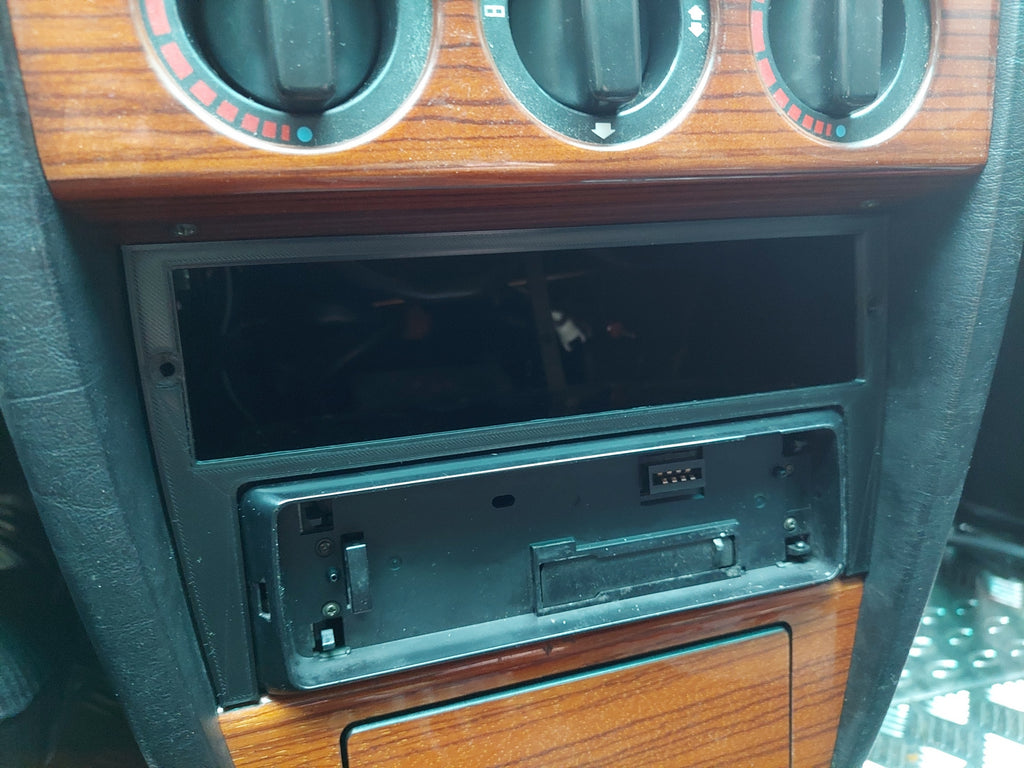 Radio Frame with Pocket for Mercedes 190 W201 – Mercedes-Benz