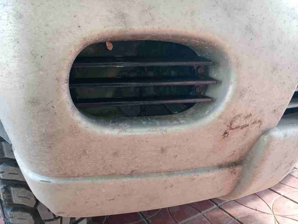 Fog Light Grille Plug – 2004 Mitsubishi Pajero/montero Sport