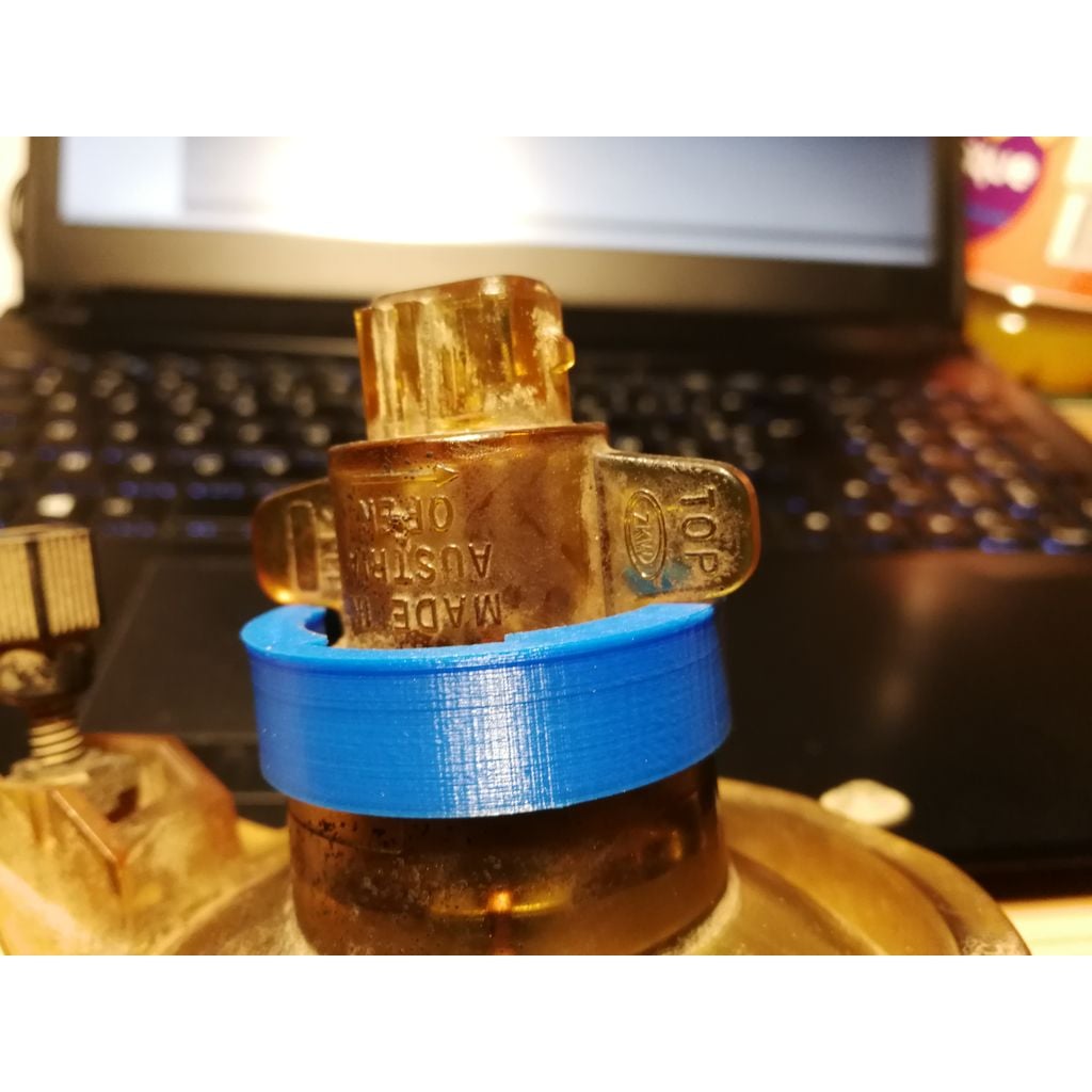 Fog Light Socket Fix – 1998 Volvo V70 P80