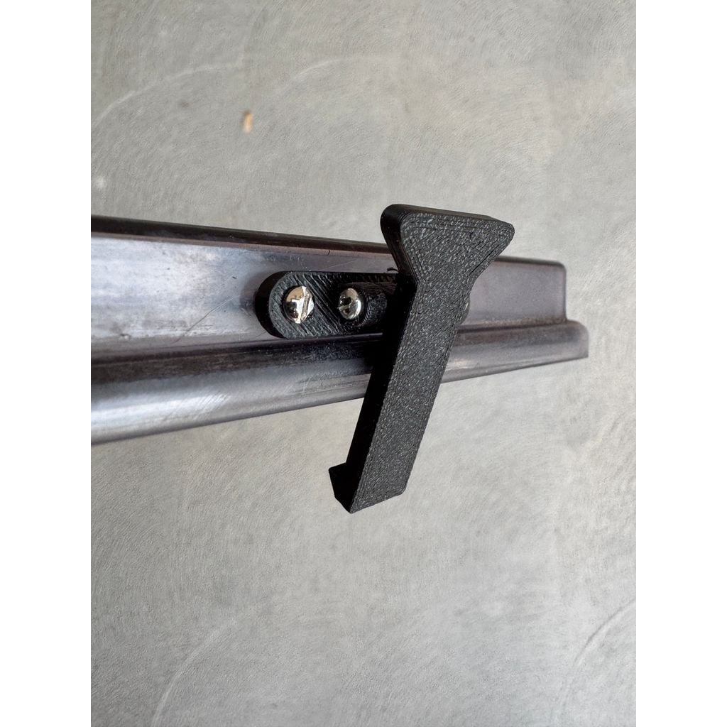 Fuse Box Cover Latch – 1976-1995 Bmw Various E24/E28