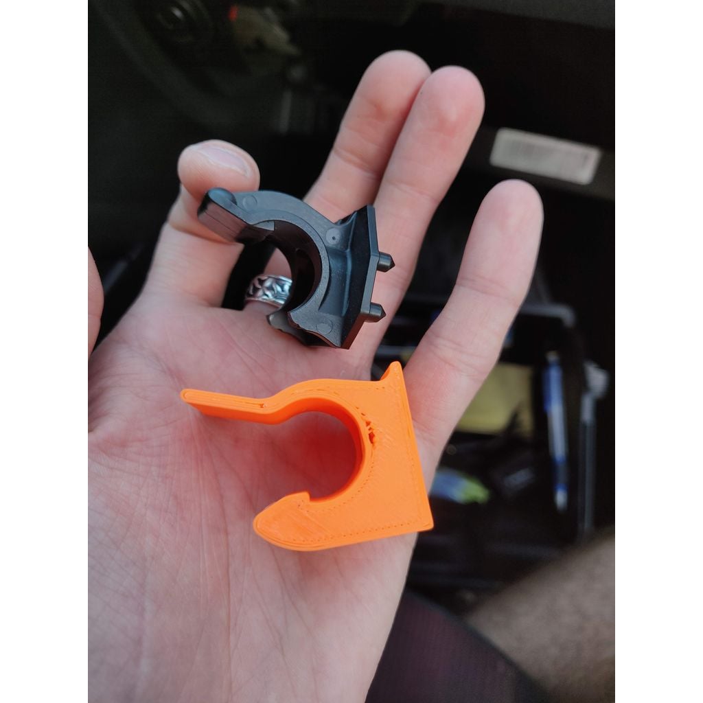 Glove Compartment Hinge – 2006 Ford Fiesta MK5