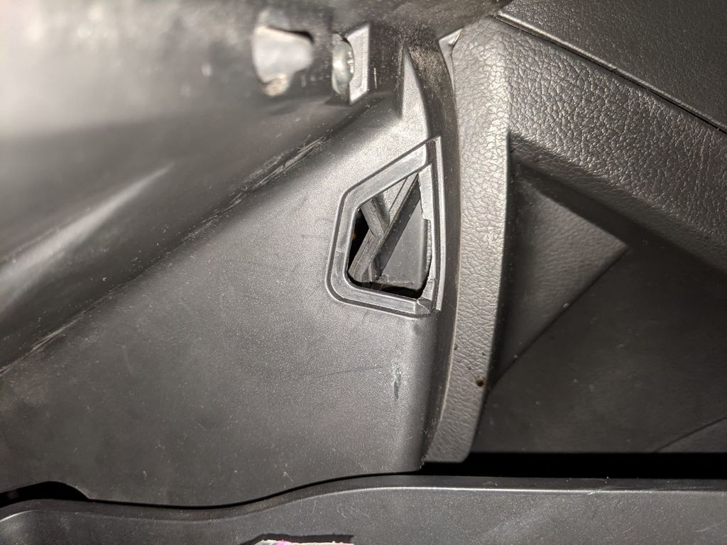 Glovebox Latch Clips – 2006 Toyota Camry