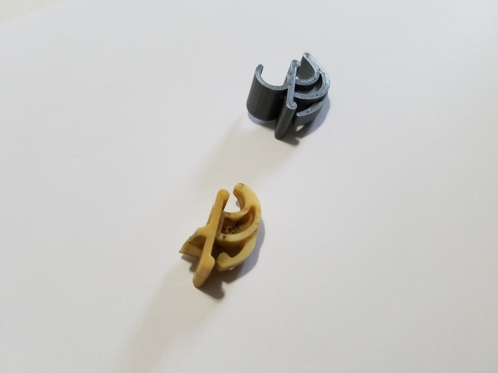 Hood Prop Retaining Clip – 1979-1993 Ford Mustang Fox Body