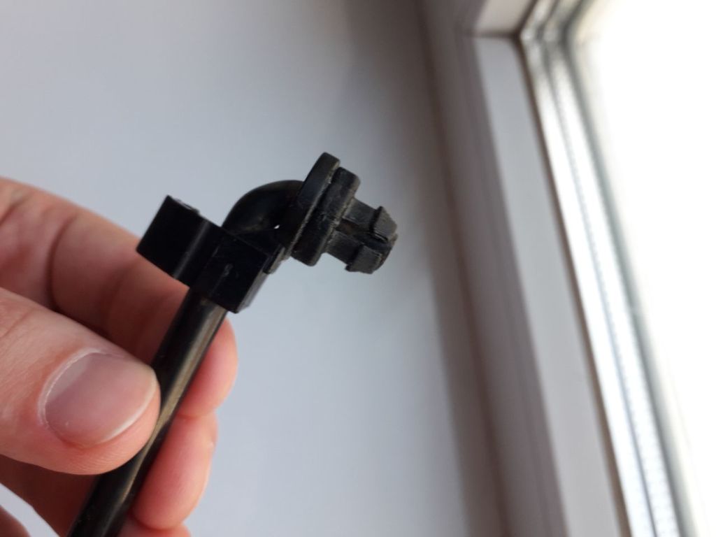 Hood Prop Rod Holder Clip – 2004 Kia Spectra