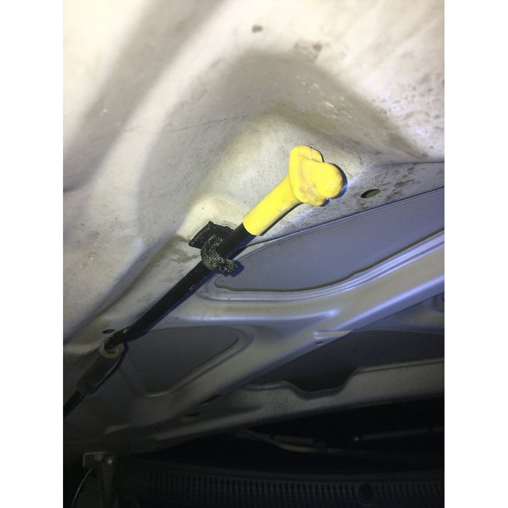 Hood Rod Prop Holder – 1994 Hyundai Accent