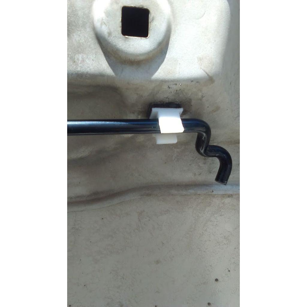 Hood Support Rod Clip – 2006 Jeep Wrangler TJ/LJ (LJ)