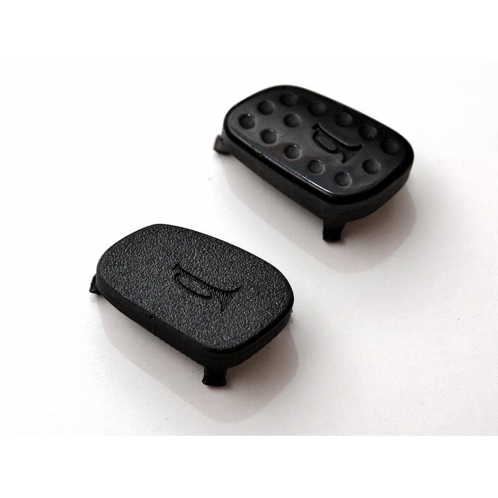 Horn Button Cover – 1998-2004 Land Rover Discovery Series 2