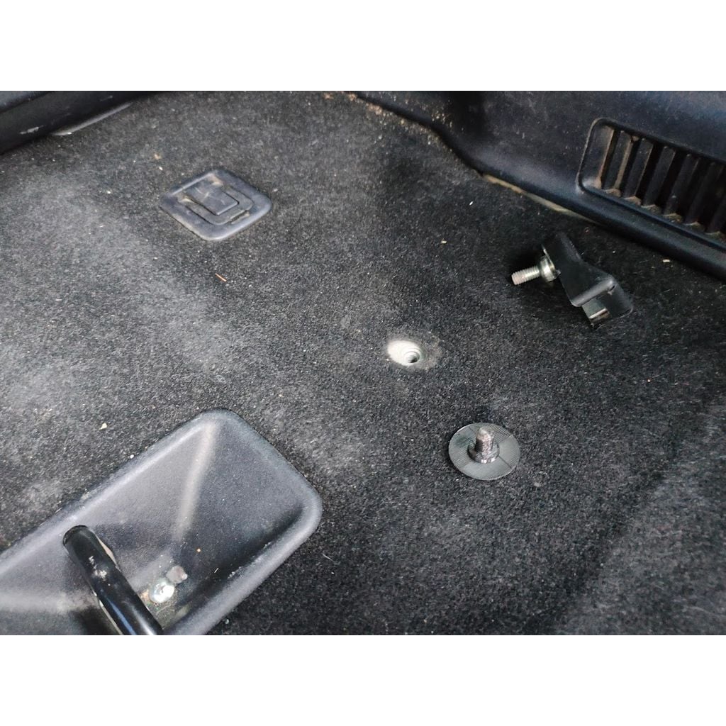 Isofix Plug – 2006-2021 Mitsubishi Pajero IV
