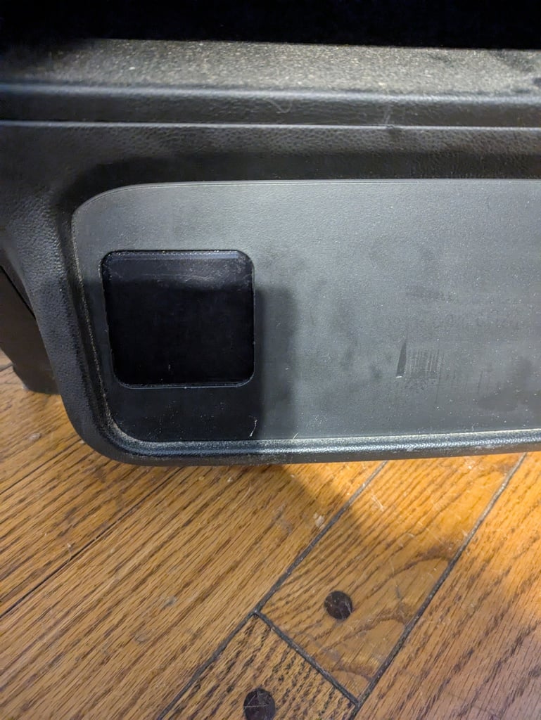 Jump Seat Rear Vent Plug – 2020 Chevrolet Silverado