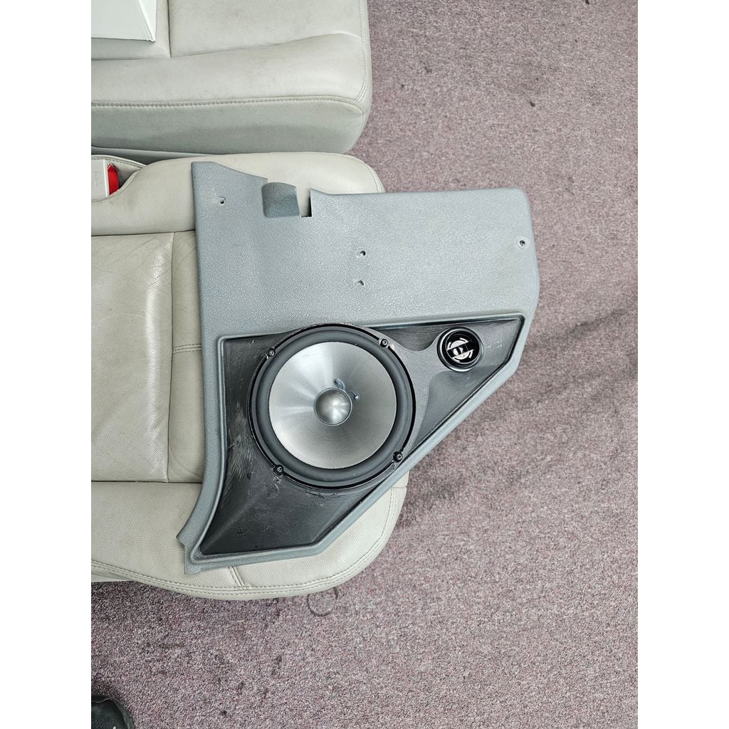 Kick Panel Speaker Mount – 1981-1987 Chevrolet C10 Squarebody (K5 Suburban)