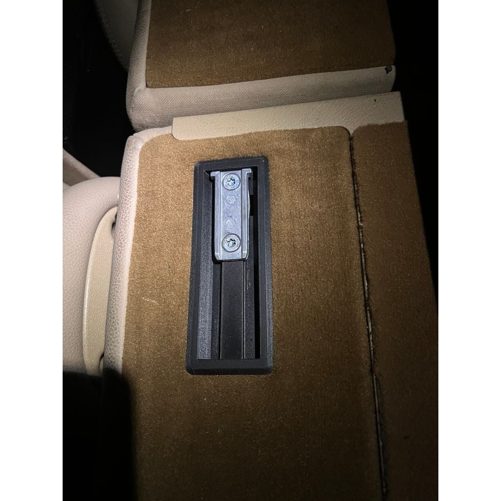 Luggage Compartment Net Mounting Point – 2003-2009 Mercedes-benz E-class W211 (E220 T)