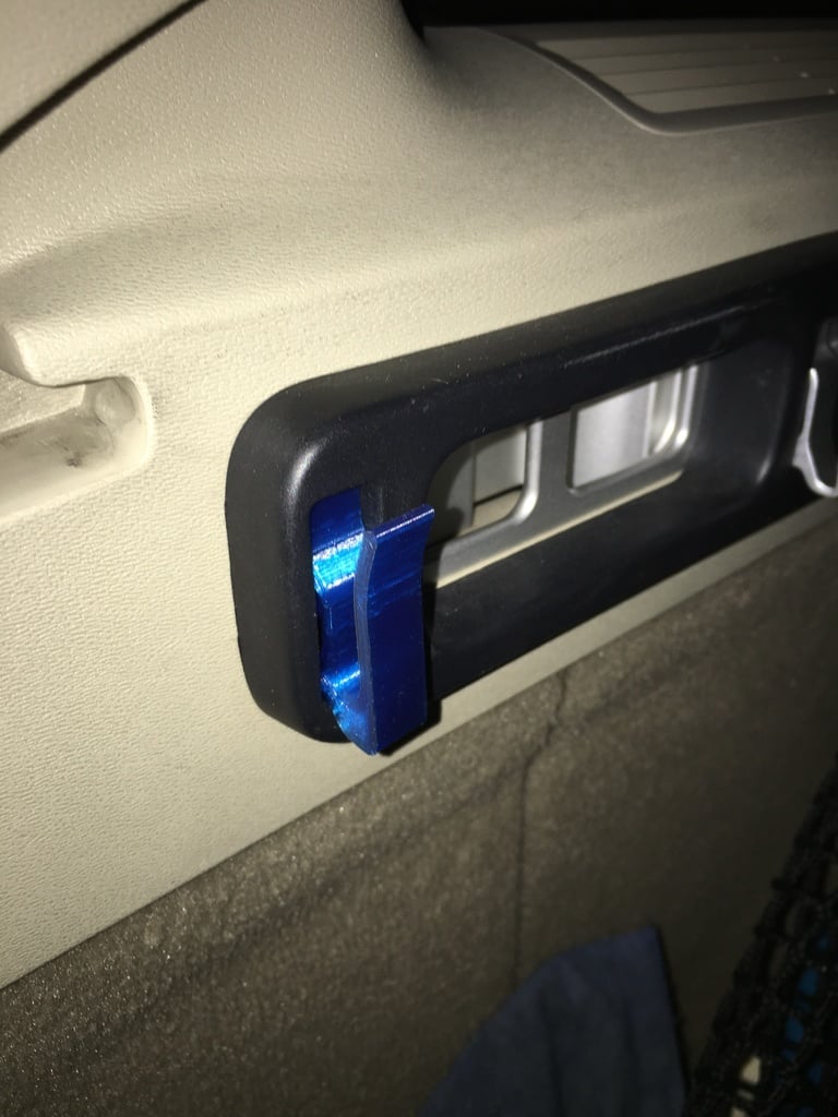 Luggage Hook – 2007 Volvo Xc70