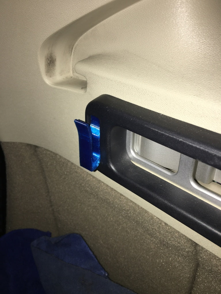Luggage Hook – 2007 Volvo Xc70