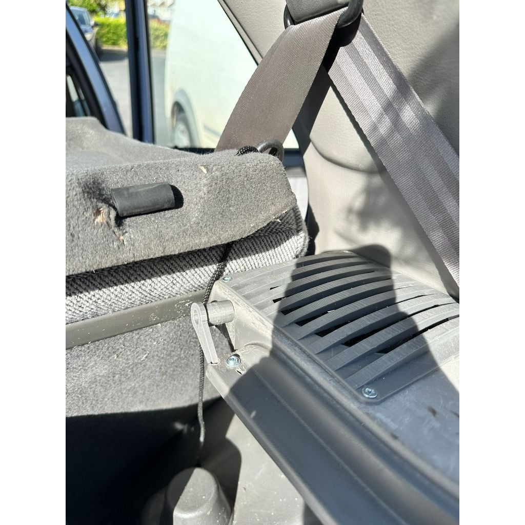 March Parcel Shelf Bracket – 1982-1992 Nissan Micra K10 (March)