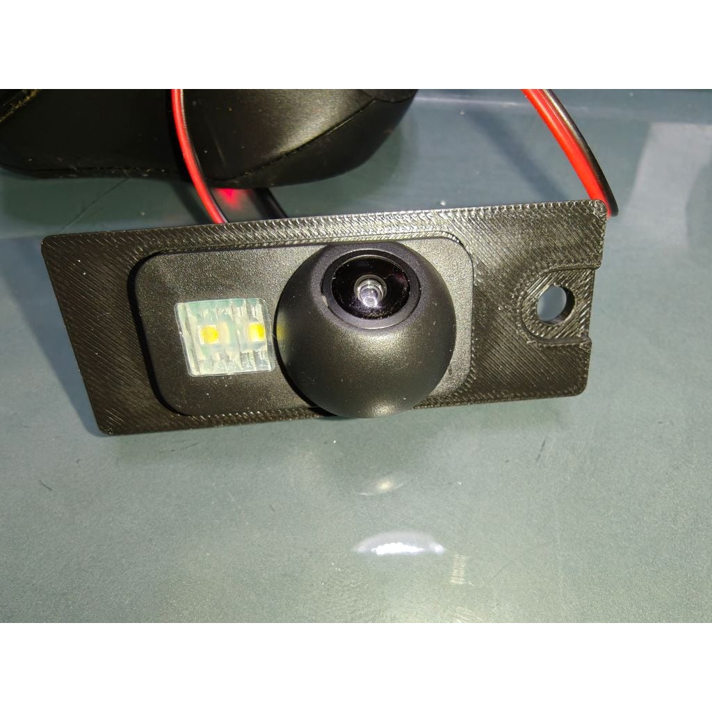 Modified Camera Round And Insert Using Ahd 1080p 170° Vehicle Rear View Camera . Alternative Round Camera Also Done. – 1997-2016 Volvo V70