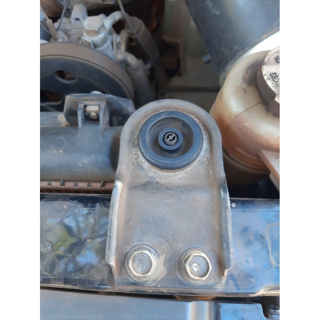 Radiator Rubber – 1982-2021 Mitsubishi Pajero