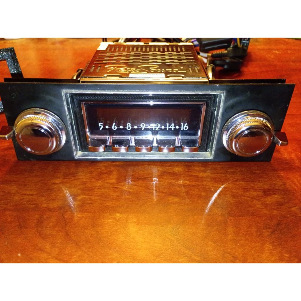 Radio Adapter Bezel – 1973-1979 Ford Truck