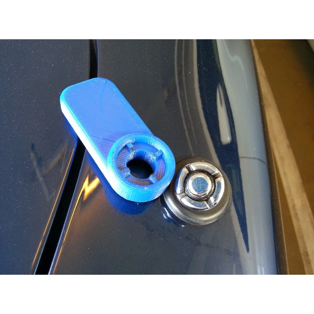 Radio Antenna Mast Retainer Removal Wrench – 2004 Toyota Camry