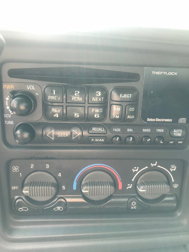 Radio Equalizer Knobs – 2004 General Motors Radio