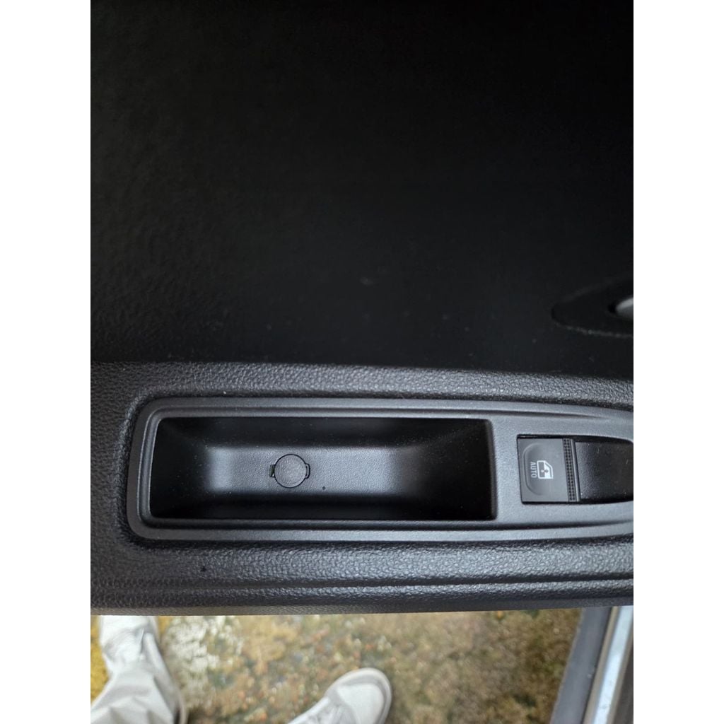 Rear Handle Bolt Cover – 2024 Dacia Duster