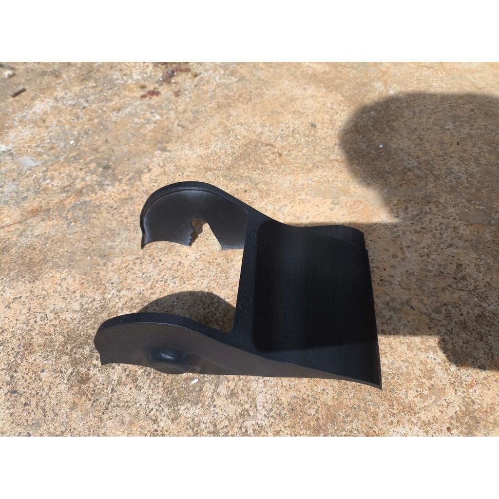 Rear Seat Track Cover – 2010 Mitsubishi Outlander