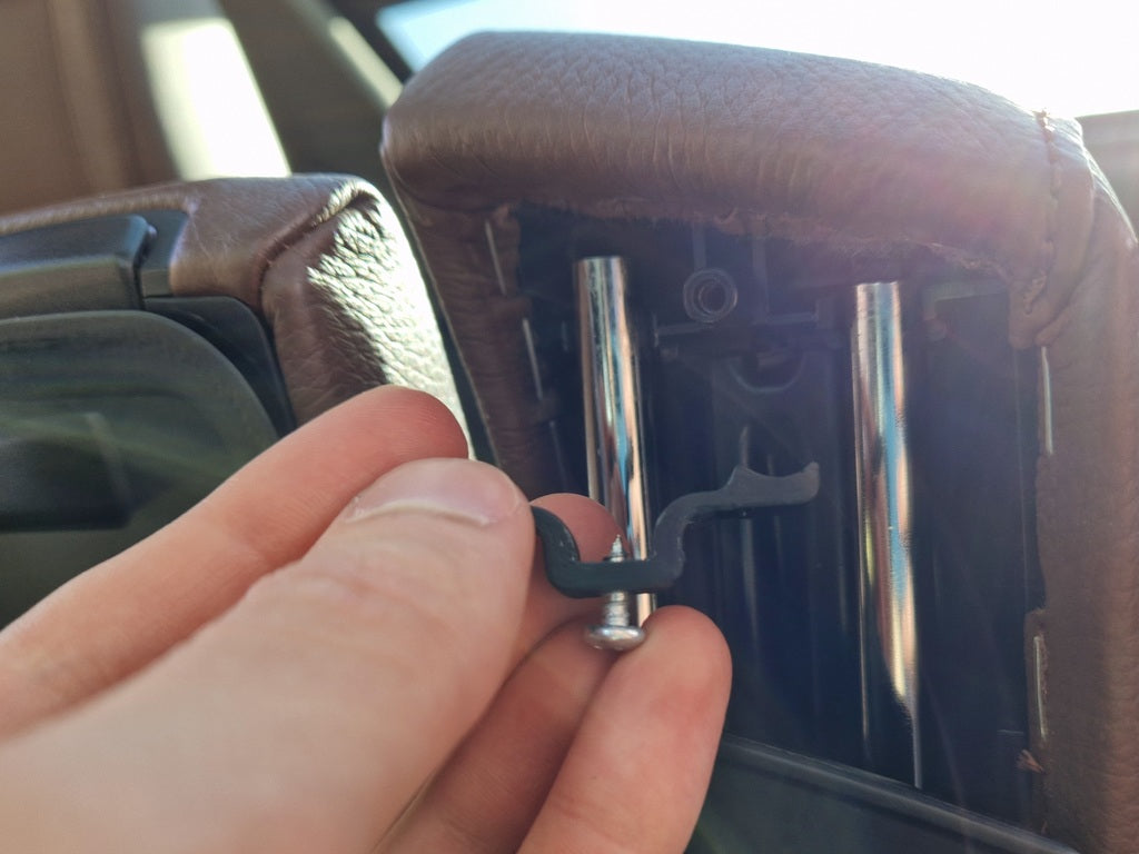 Retractable Armrest Rail Locking Piece – 2004-2013 Bmw 3 Series E9X