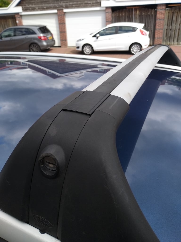 Roof Rail C-track Screw Cover – 2007 Ford Focus MK2 (Fase 1)