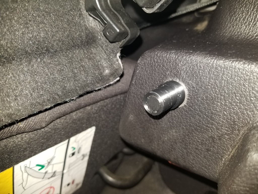 Security Shade Hinge Pin – 2013 Ford Focus MK3 (Hatchback)