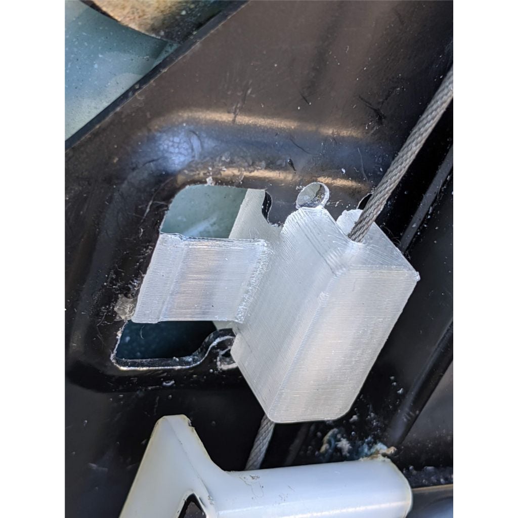 Sleeve Lock Regulator Clip – 1992-1997 Subaru Svx