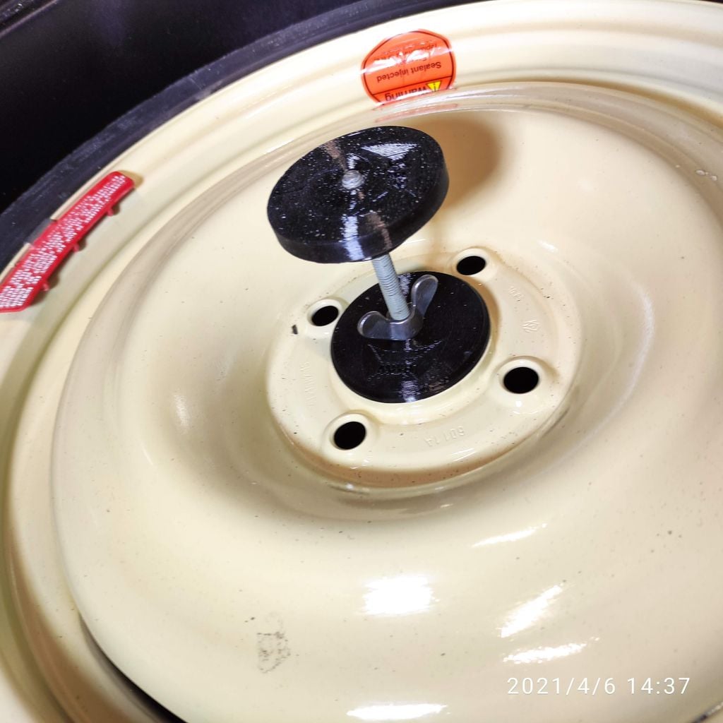 Spare Tire Holder – 1982-1994 Bmw 3 Series E30