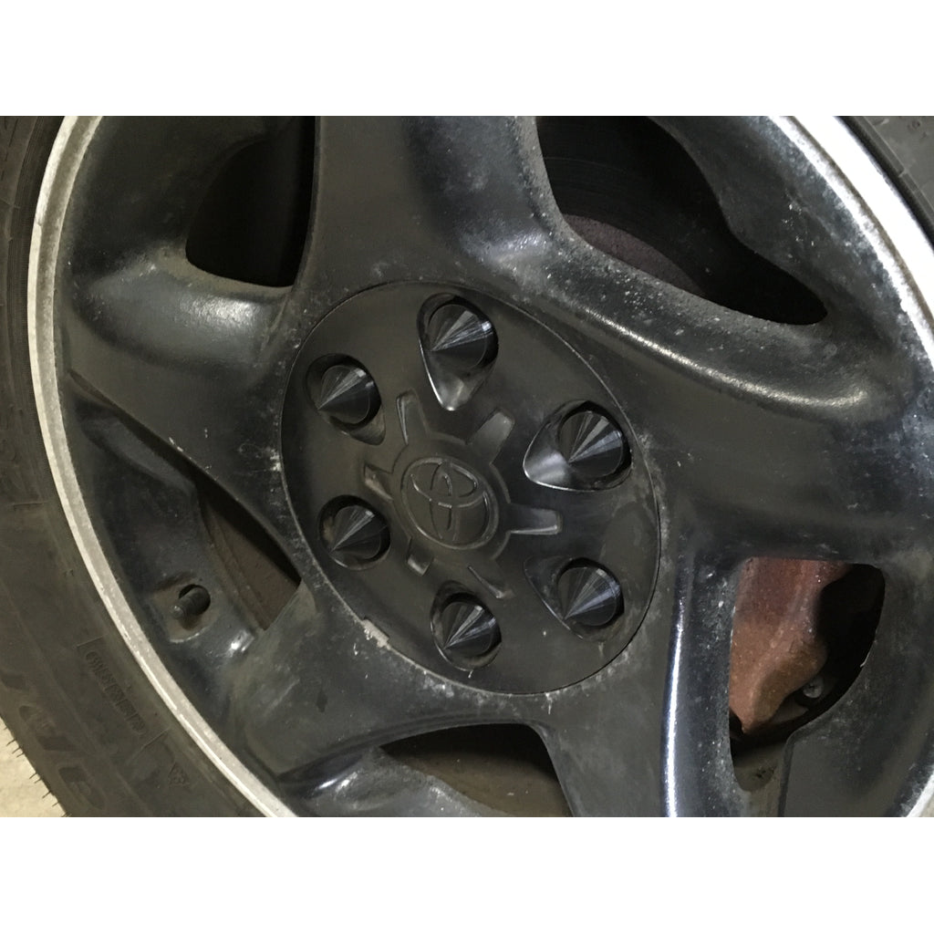 Spiked Lug Nut Caps – 2001 Toyota Tundra 1st Generation