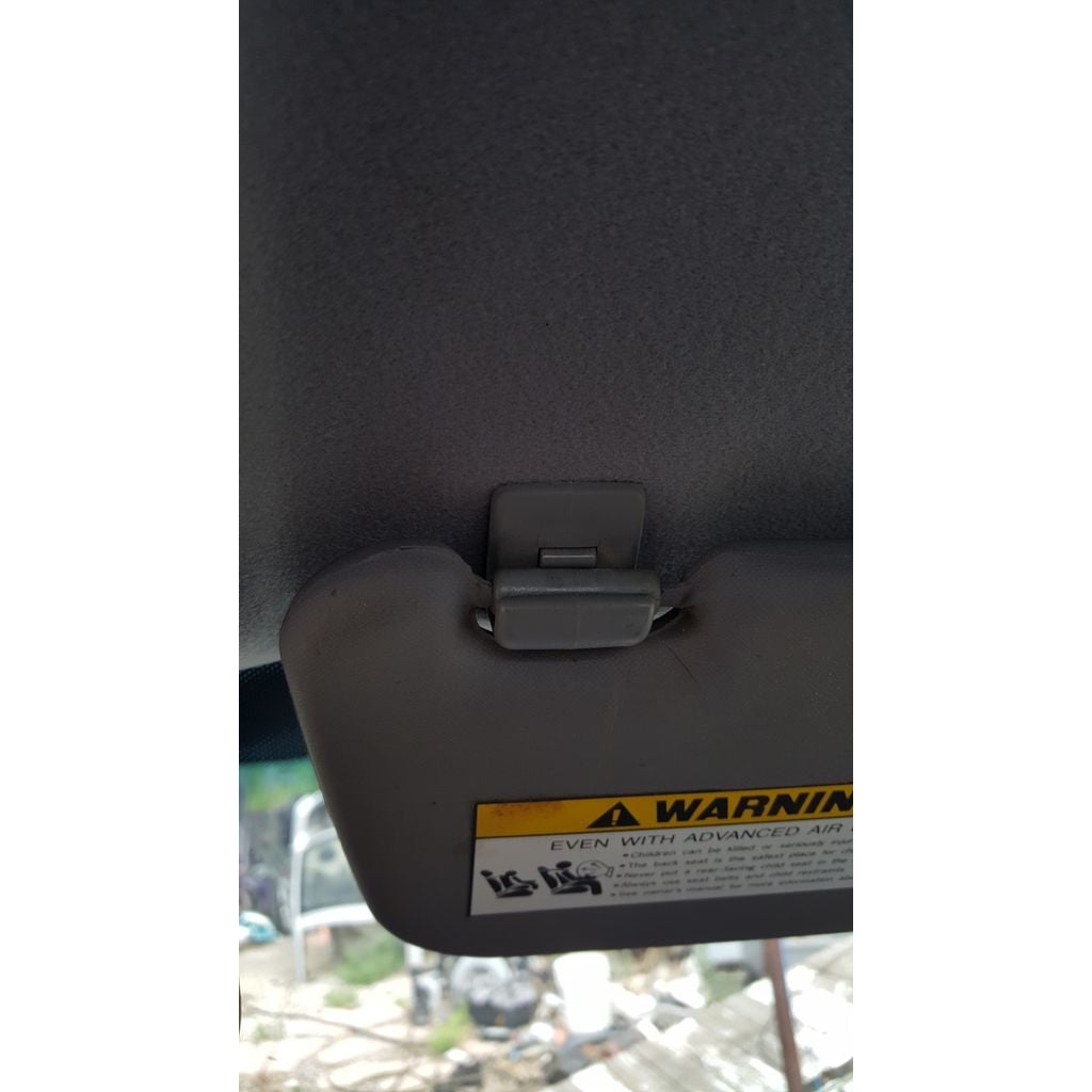 Sun Visor Clip – 2001 Hyundai Elantra