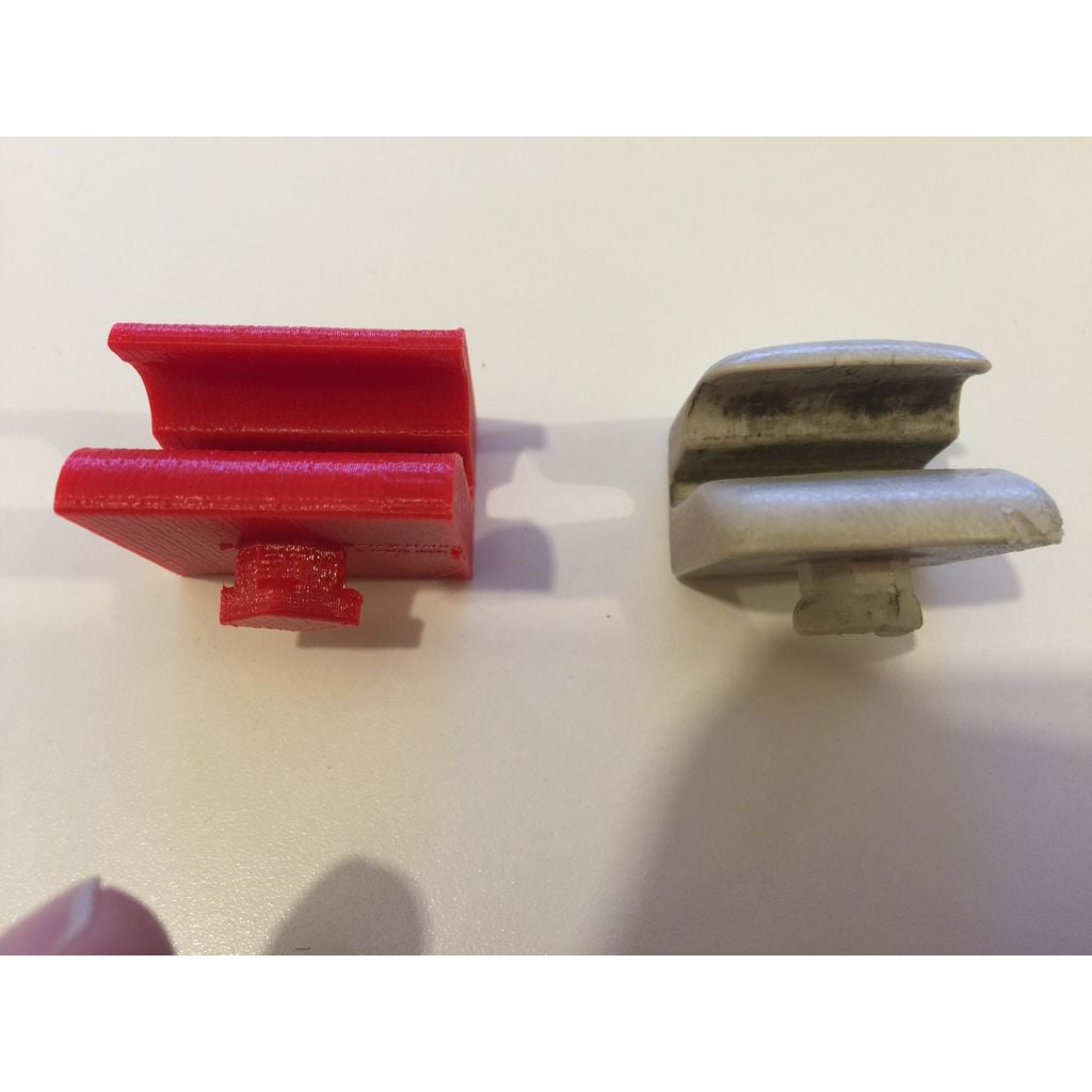 Sun Visor Clip – 1991 Isuzu Trooper