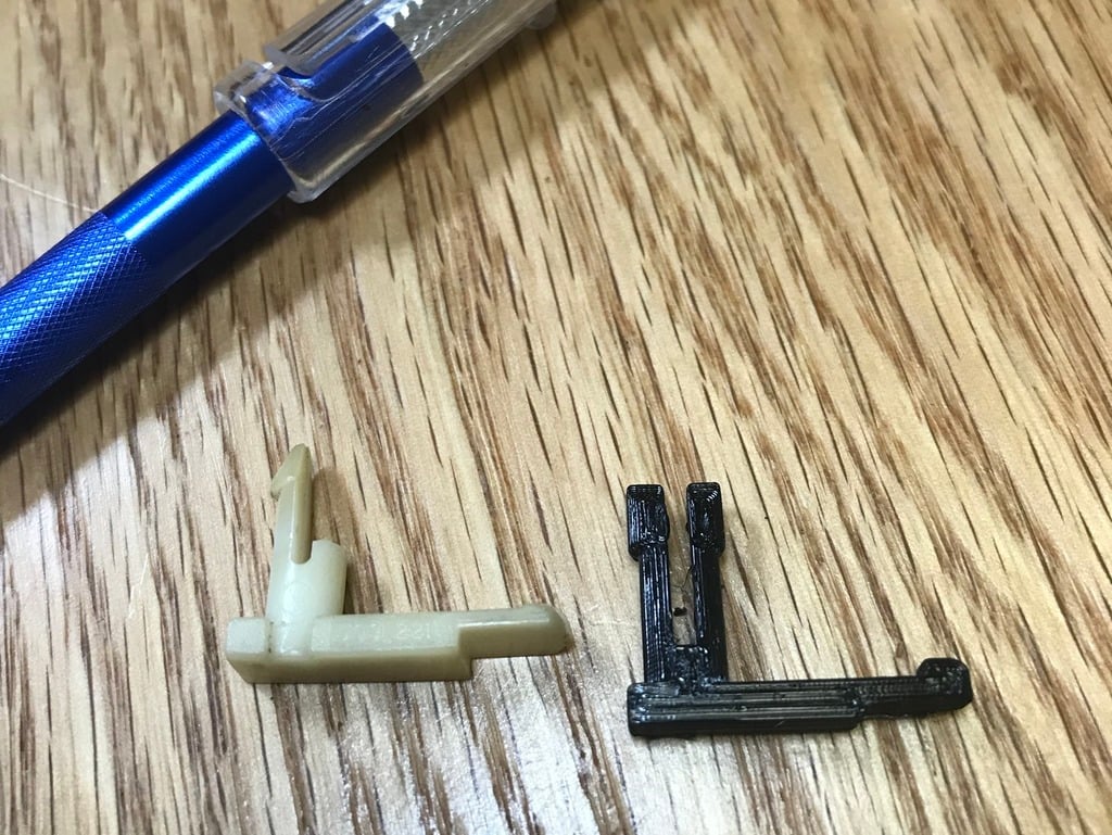 Sunroof Trim Retainer Clip – 1987 Ford Mustang