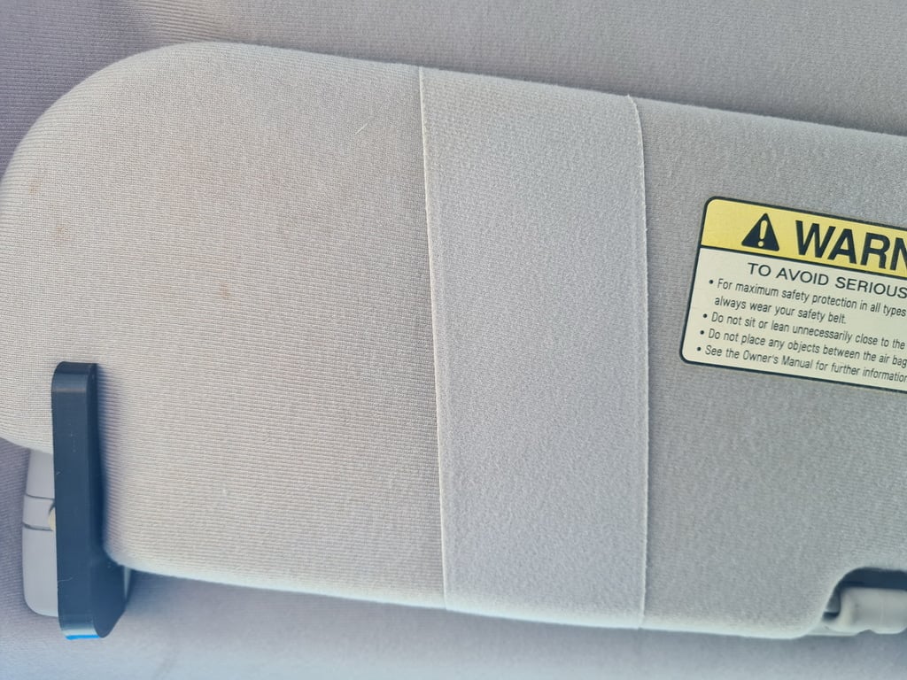 Sunvisor Stopper – 2007 Kia Sportage