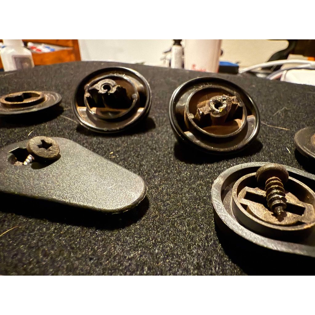 T Top Cover Lock – 1984-1989 Toyota Mr2 AW11