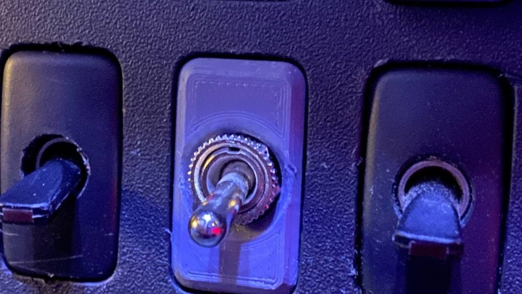 Toggle Switch Holder – 2004 Toyota All Models