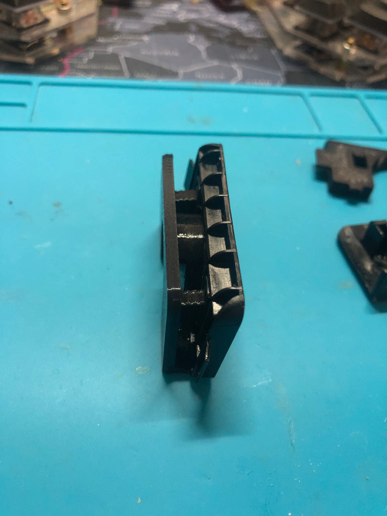 Trunk Cover Attachment – 2013 Kia Rio