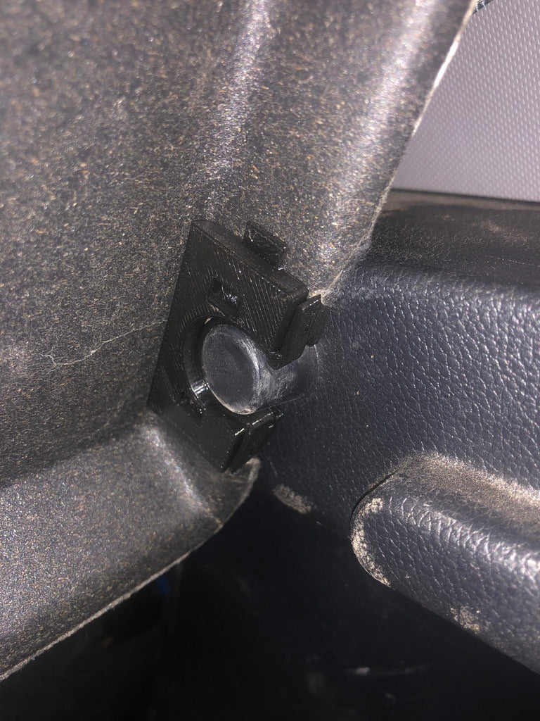 Trunk Cover Attachment – 2013 Kia Rio