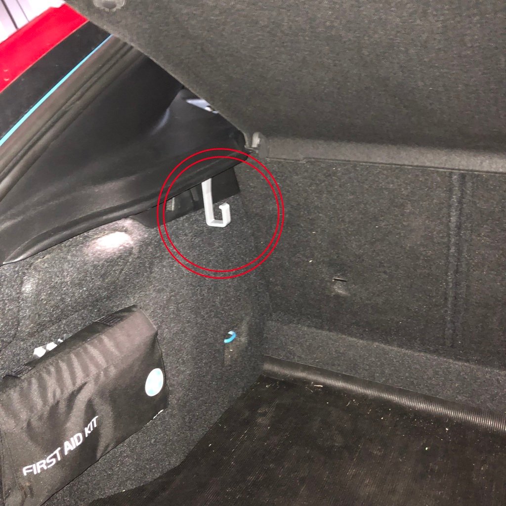 Trunk Hook – 2013 Volvo V40