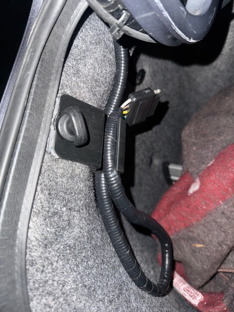 Trunk Trailer Wire Bracket – 2013 Honda Accord
