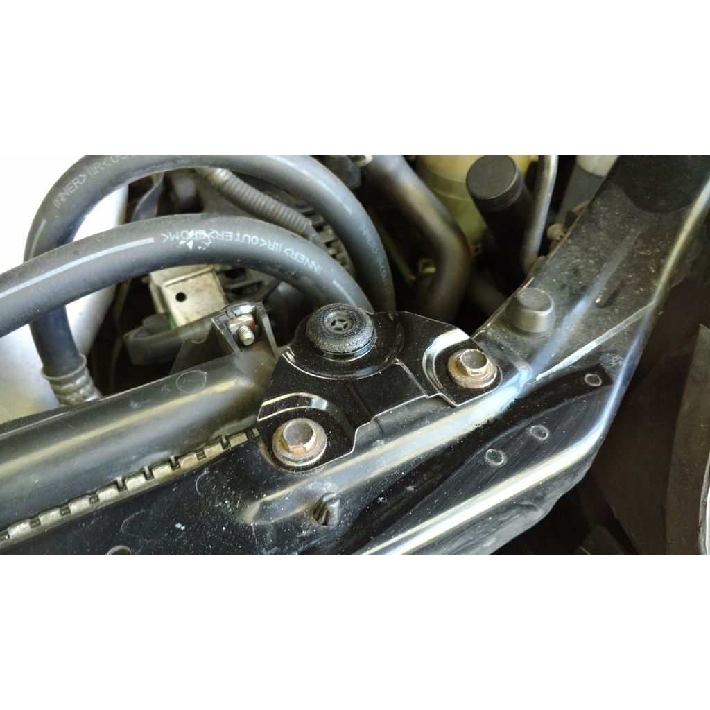 Upper Radiator Bushing – 1996-2001 Honda Prelude 5th generation