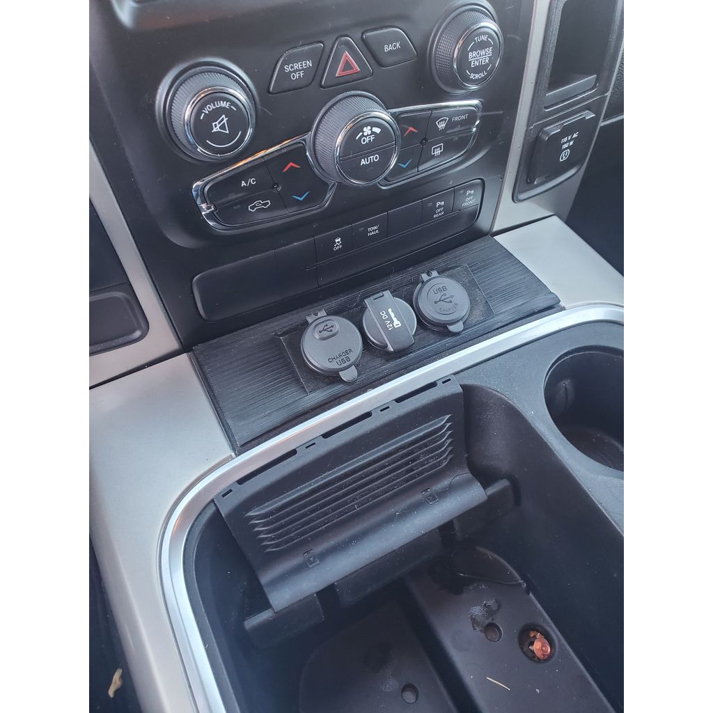 Usb Panel Insert – 2017 Dodge Ram 1500