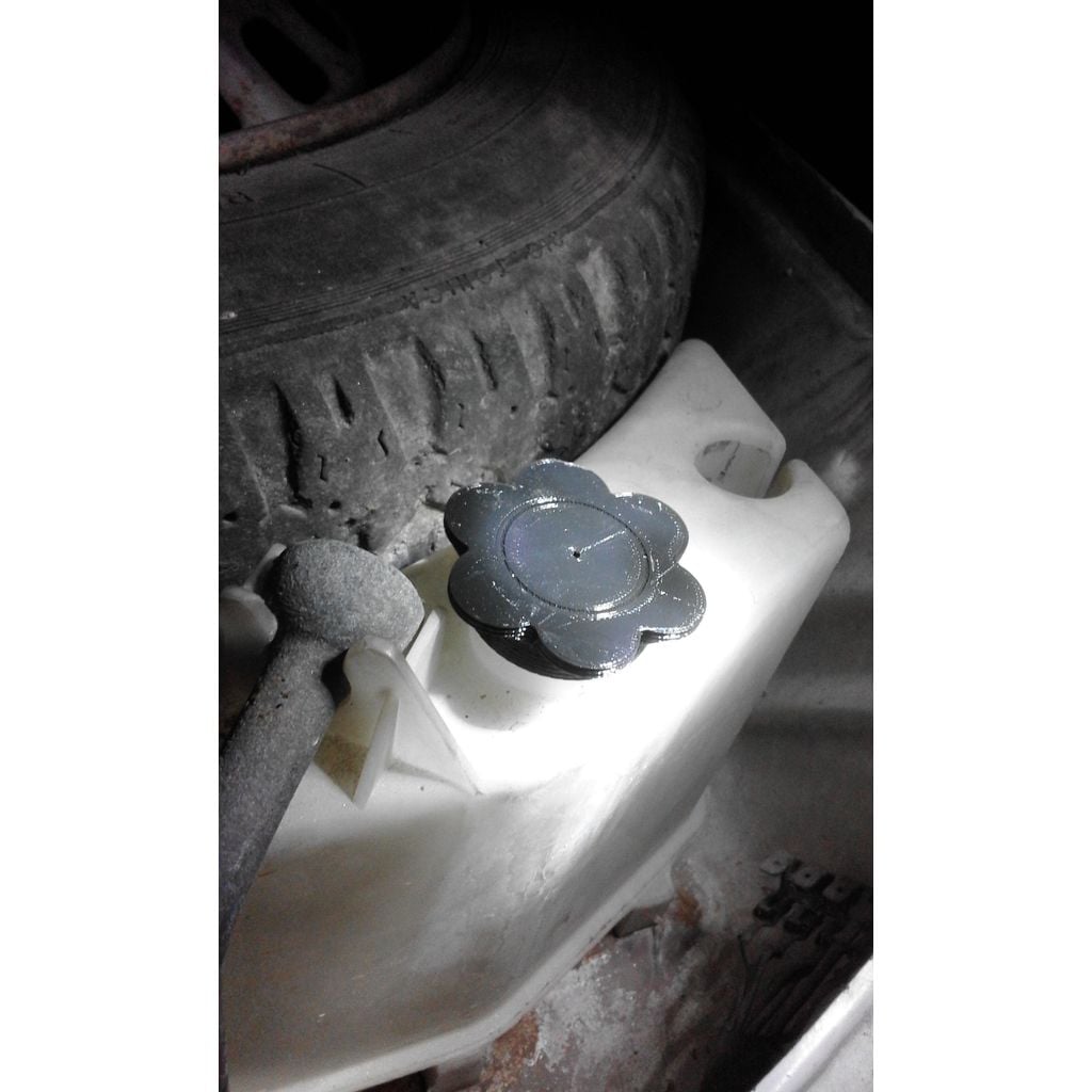 Windshield Washer Reservoir Cap – 1986-2003 Fiat Panda